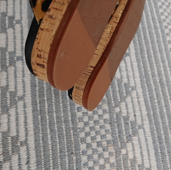 SOLD Brand New JOHNSTON & MURPHY JULIA LEOPARD sandals summer shoes - Picture 2 of 9